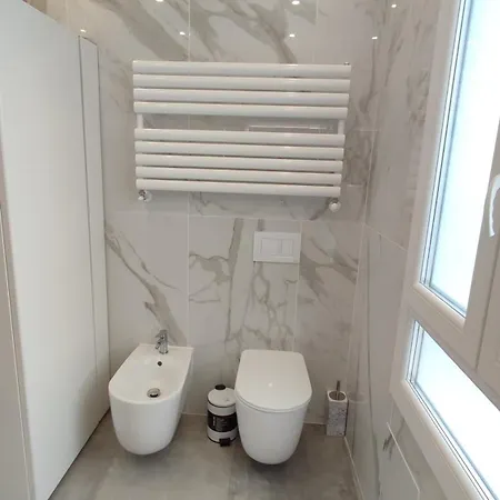 Casa Enzo 3* 斯培西亚