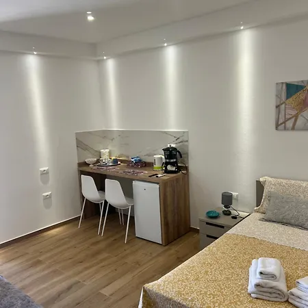 בית הארחה Casa Enzo *